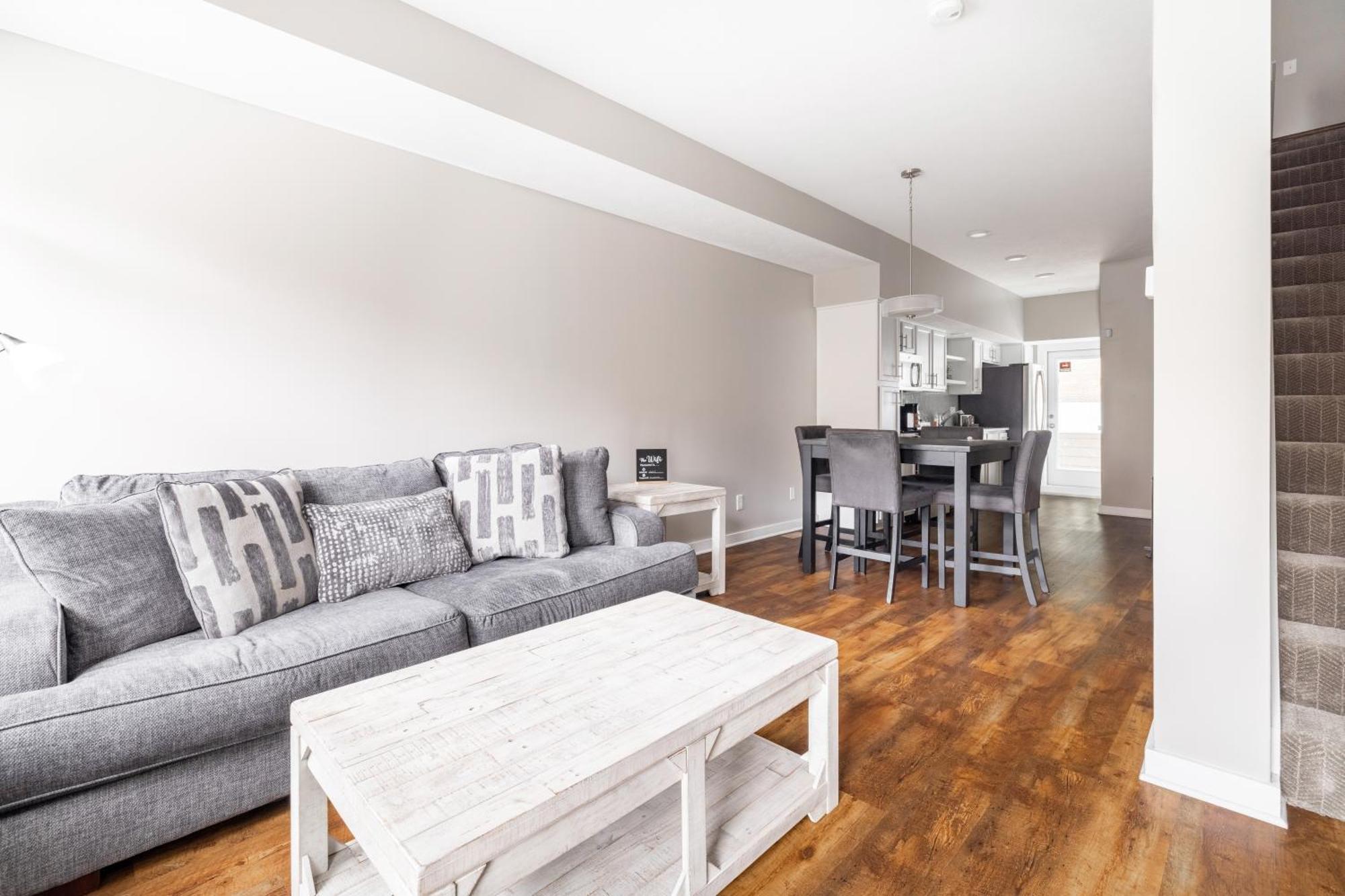 Luxury Downtown Townhome Unit 5 Cleveland Extérieur photo